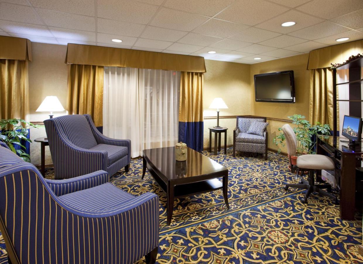 Holiday Inn Express Hotel & Suites Delaware-Columbus Area, An Ihg Hotel Sunbury Bagian luar foto